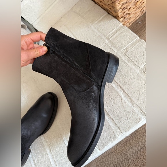 Tod's Suede Chelsea Suede Boots Size 7(U.S. 8) - Picture 6 of 9